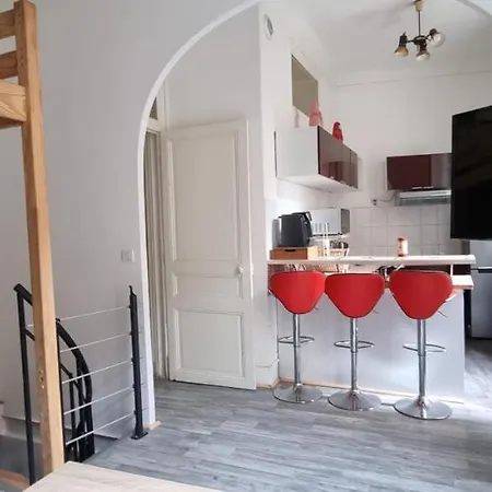 Apartment Charming 40 M Center